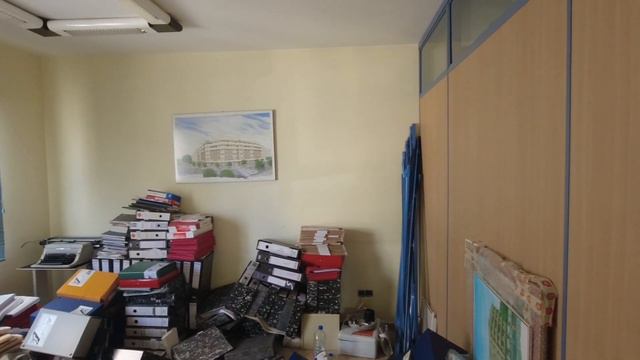 Уникальный вариант квартиры под перепланировку в лучшем районе Валенсии. Шара! смотреть онлайн