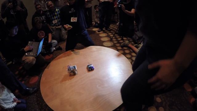 Sumobot Round 7 Lucky Boy vs Tank bot смотреть онлайн