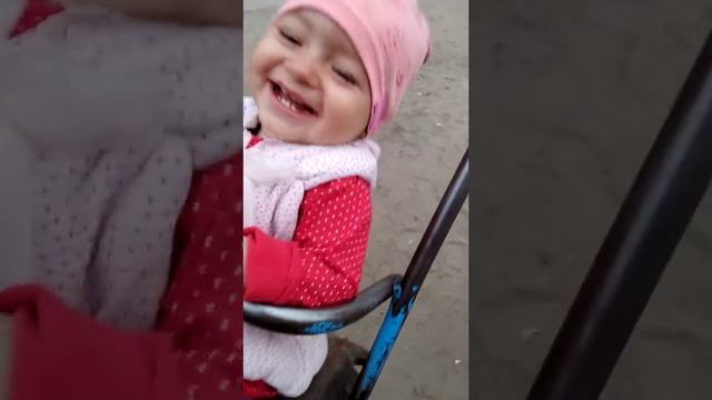 Я люблю качели, и у меня есть соседи которые любят меня катать))) смотреть онлайн