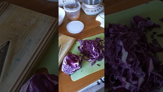 Салат из краснокачанной капусты смотреть онлайн