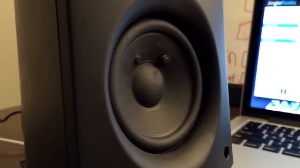 Klipsch ProMedia 2.1 Review - Best Speakers under 200$ ? + Sound Test Thomas mesen