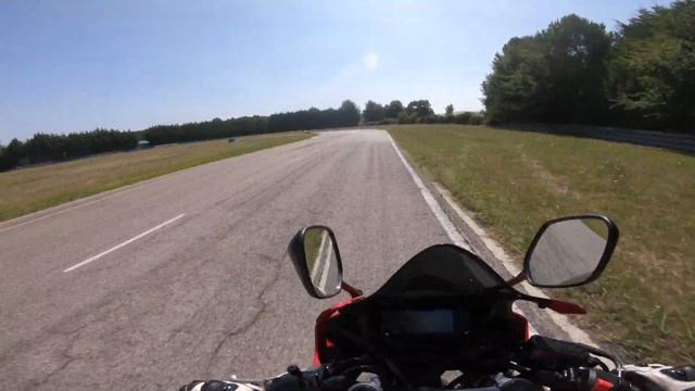 Honda CBR650R Onboard Rider POV Track Day - Almost crashed смотреть онлайн