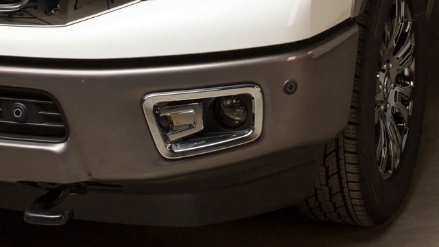 2017 NISSAN TITAN Diesel - Headlights and Exterior Lights смотреть онлайн