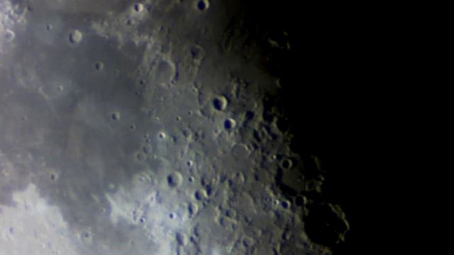 The moon taken with a 4" f/1000 achromatic refractor and spc900 webcam 17/02/13 смотреть онлайн