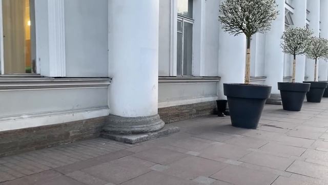 WHAT?! HERE IS THE REAL RUSSIA NOW ?? Atmosphere of the streets of Saint Petersburg - Walking tour смотреть онлайн