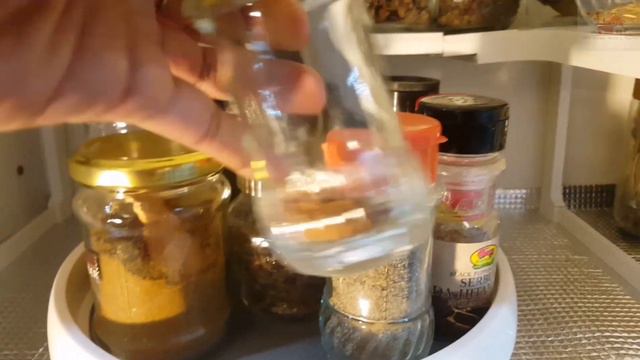 Susun Atur Rempah Ratus di Dapur | Spice Cabinet Organization смотреть онлайн