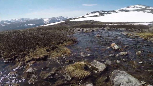 Среднее течение р Балбанъю. Вид с хр Малдынырд смотреть онлайн