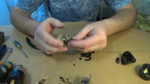 Разбор предохранителя автоматического с резьбой или просто пробка.