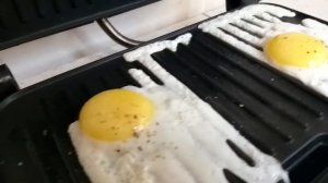 Яичница на гриле электрическом быстро и вкусно