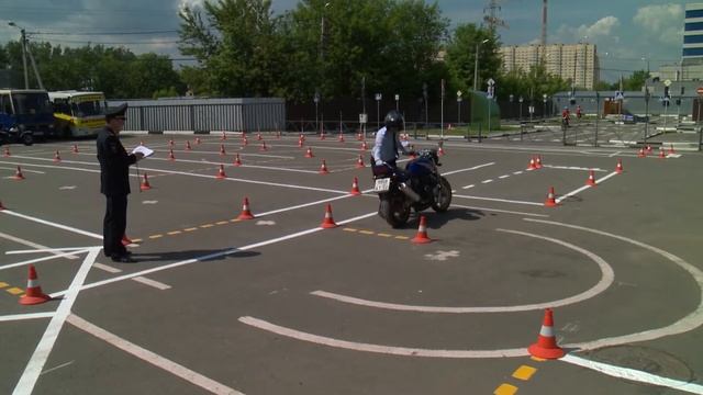 Парковка и выезд с парковочного места смотреть онлайн