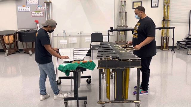 Trice Percussion & Jesse Flores playing Duet Colours by Nils Rohwer смотреть онлайн