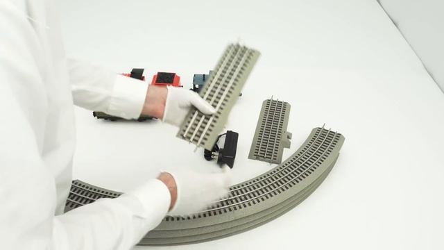 Lionel O-Gauge Thomas & Friends James LionChief Electric Model Train Set Unboxing & Review смотреть онлайн