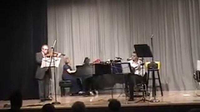 "Russian Two Step Dance" performed on domra, violin and piano смотреть онлайн