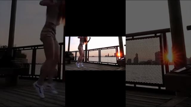 Разные девчонки танцуют шаффл Дэнс#dance #шортс #shorts #шортсы2023 #шортсы смотреть онлайн