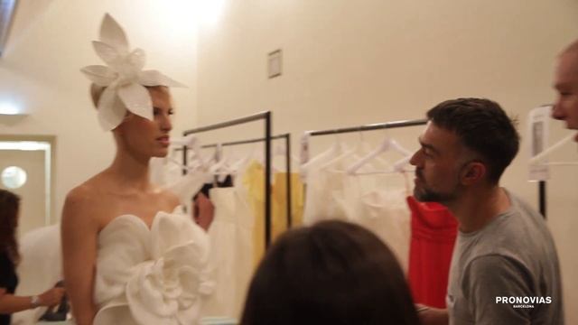 Pronovias Fashion Show backstage | 2013 Collections смотреть онлайн
