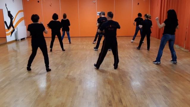 Tarantella l'unica donna - ballo di gruppo смотреть онлайн