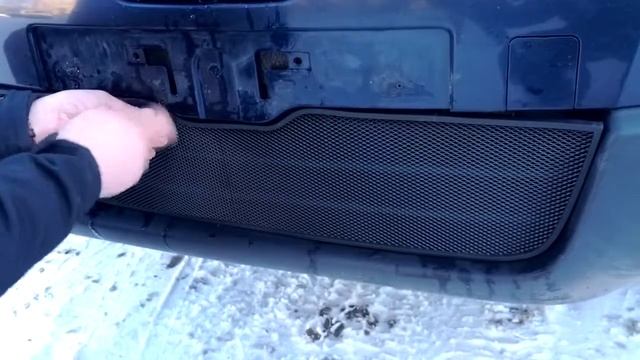 Защитная сетка радиатора Nissan Qashqai 2006 2010 black смотреть онлайн