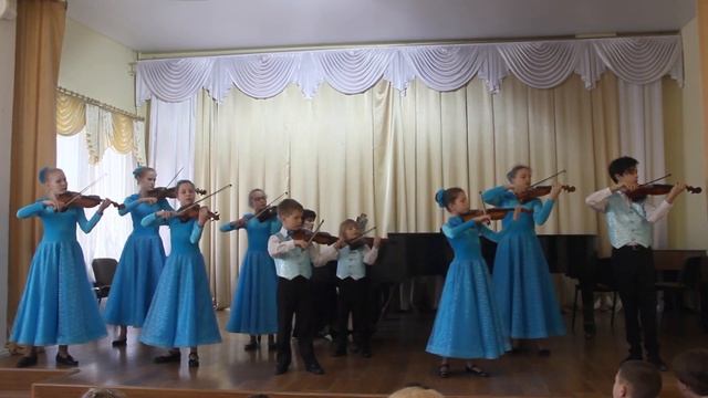 Ансамбль скрипачей Колокольчик Брамс Венг.танец 6. Петров Румба преп. Клепче . кц. Литвинова. смотреть онлайн
