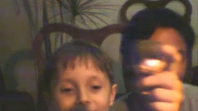 Lucas em 28/09/2004 - boneco fedorento смотреть онлайн