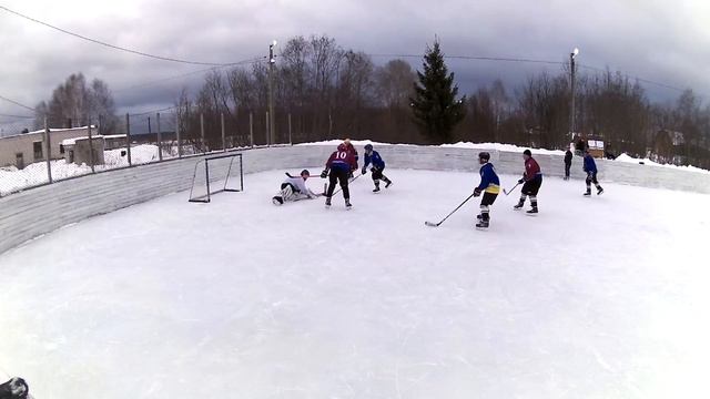 Хоккейный турнир (дер. Алфёровская, Устьянский район) 27.02.2016 смотреть онлайн