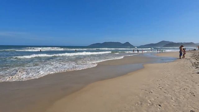 🇧🇷 Beach Walk Brazil【4K】Campeche 🌞 Florianópolis - 2022 смотреть онлайн