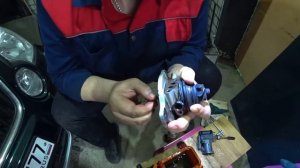 Ремонт Шкода Йети часть 2. Снимаем турбину. Снимаем маслоотделитель.