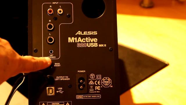 Unboxing Alesis M1 Active 320 USB Studio Monitoring System Homerecording