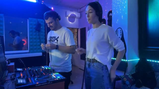 Учимся пульт диджея смотреть онлайн