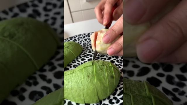 عصرانهی فوقالعاده خوشمزه وگن ، انجیر و آووکادو ، #avocado #vegan #veganlife #وگن #عصرانه смотреть онлайн