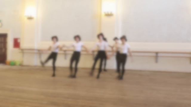 Школа-студия при ГААНТ имени Игоря Моисеева. Фрагменты экзамена по народно-сценическому танцу. смотреть онлайн