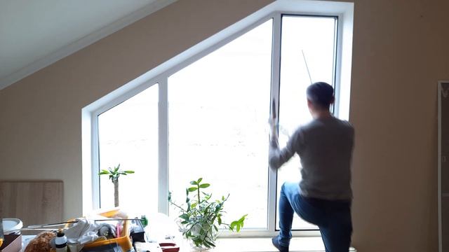 Как сделать глухое окно открывающимся ? или Установка створки в глухое окно, если сменились планы ! смотреть онлайн