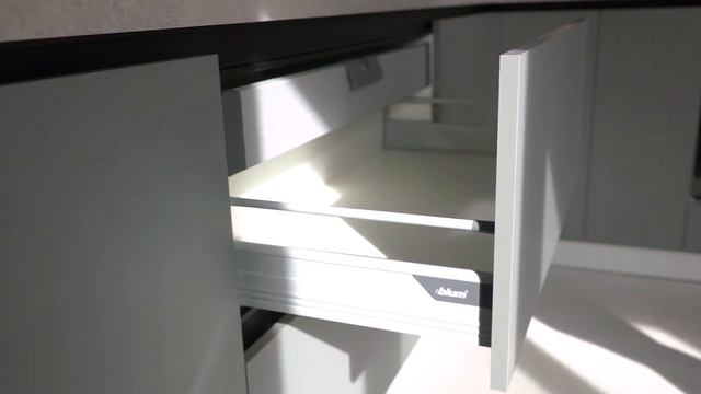 КУХНЯ ХАЙТЕК ГЛЯНЕЦ И ГЛУБОКИЙ МАТОВЫЙ смотреть онлайн