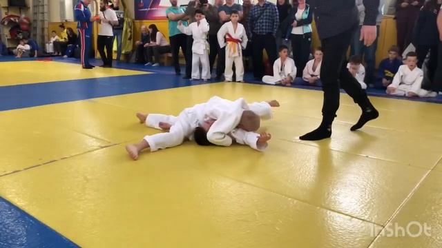 Архивное видео дзюдо 2021 г. Нахабино у Николайчика В.К. Давыдов Д. Саян Хертек и Владислав Мацков. смотреть онлайн
