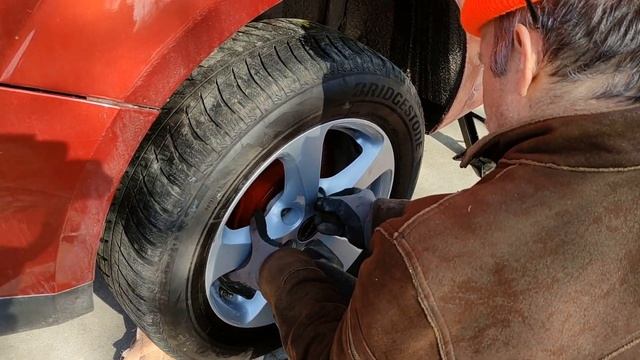 FORD S MAX ПОКРАСКА СУППОРТОВ И ЗАМЕНА ЗИМНЕЙ НА ЛЕТНЮЮ РЕЗИНУ НА ЛИТЫХ ДИСКАХ смотреть онлайн