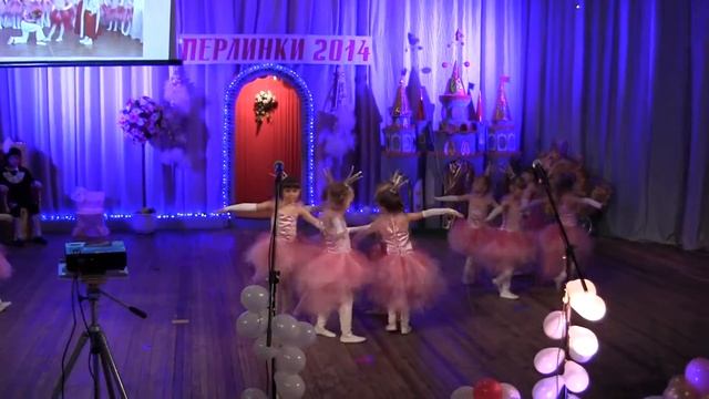 Верхнеднепровск. Детский сад №7. Танец принцесс смотреть онлайн