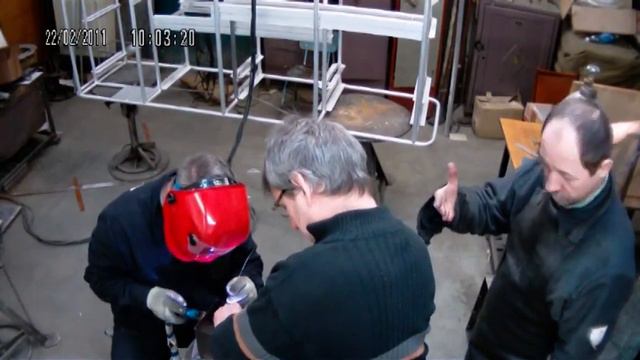 РАБОТА НА РАДИОЗАВОДЕ смотреть онлайн