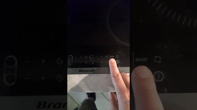 défaut bloc plaque chauffante Brandt - Brandt hotplate block fault смотреть онлайн