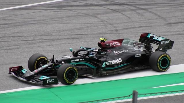 Super Cool Mercedes Petronas F1 Lego Car (I made this) #lego #mercedesbenz #Formula1 смотреть онлайн