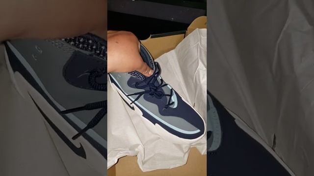 #Nike React Frenzy Men's Shoe(THEIOTH)review OPEN BOX смотреть онлайн