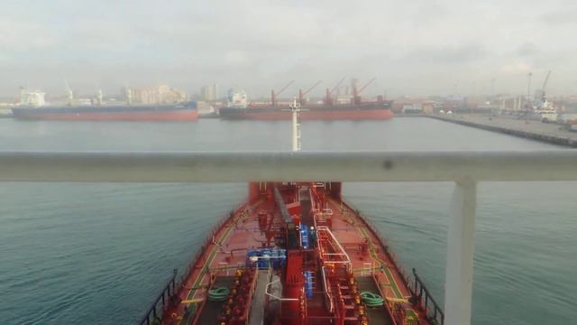 Химовоз заход в Котону порт в западной Африке смотреть онлайн