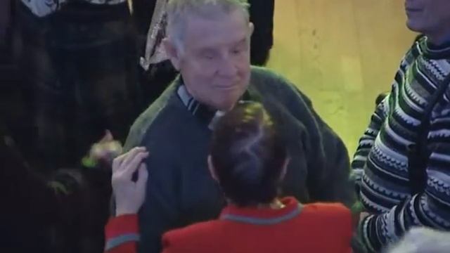 В ДК имени Гагарина прошел традиционный Рождественский бал ветеранов смотреть онлайн