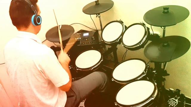 Jimmy Eat World - Sweetness ( Bruno Sousa drum cover ) MILLENIUM MPS 850 THOMANN смотреть онлайн