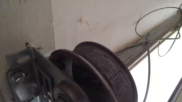 ? Garage Door Cable Off | EASY FIX!! смотреть онлайн