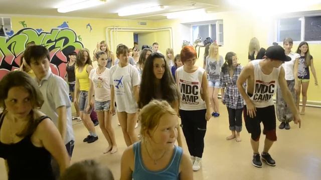 Танц моб. Танцуй Россия. Репетиция 2 (Пермь) смотреть онлайн