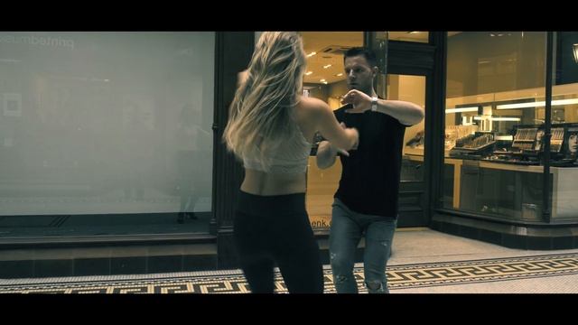 Rezi & Florence - Sensual Bachata (Couple Dance) смотреть онлайн