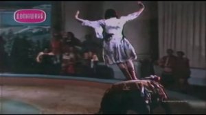 Пляска на спине лошади / Gitana Leontenko riding and dancing