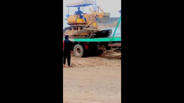 buildozer slipped by long vehicle смотреть онлайн