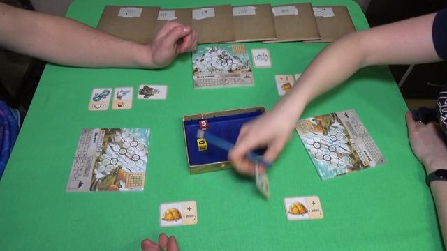 Трек 12. Играем ВДВОЕМ в настольную игру! смотреть онлайн