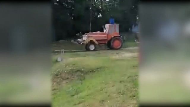 Рыбалка на пруду. Карпы и огромные караси на удочку. смотреть онлайн