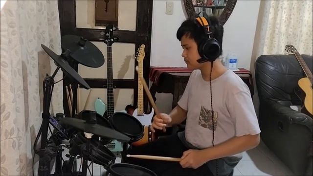 High and Dry (Radiohead) - Drum Cover by 12-year-old using Alesis Nitro Mesh смотреть онлайн